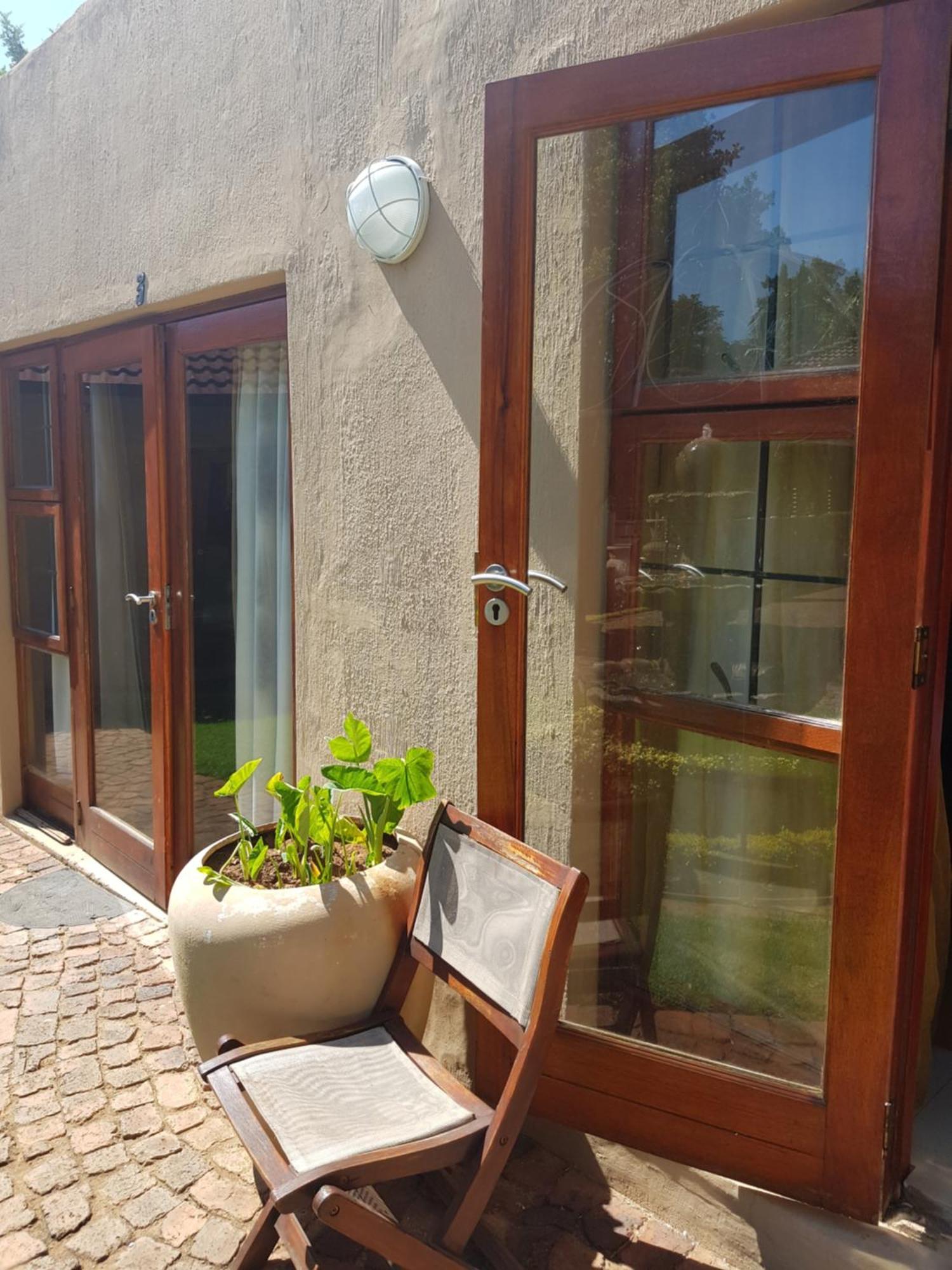 Echo Garden Guesthouse Rustenburg Eksteriør bilde