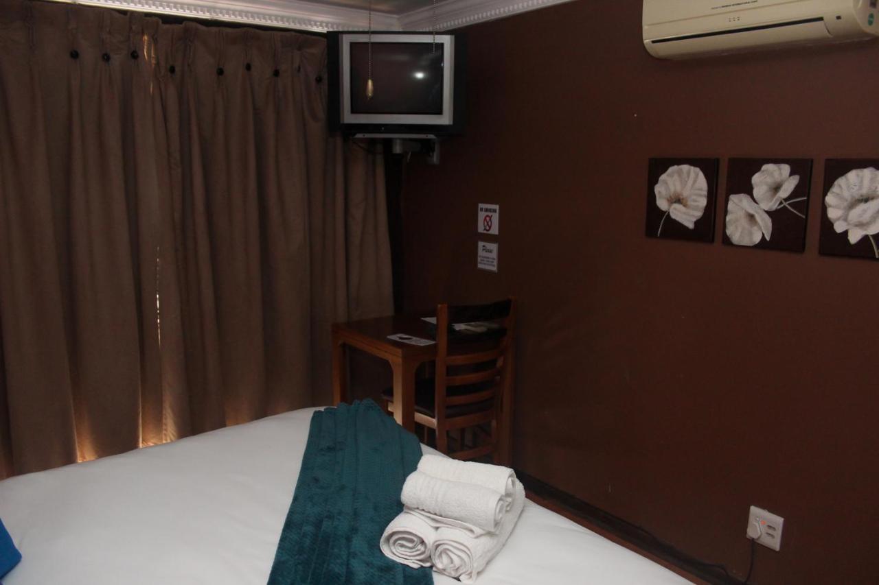 Echo Garden Guesthouse Rustenburg Eksteriør bilde