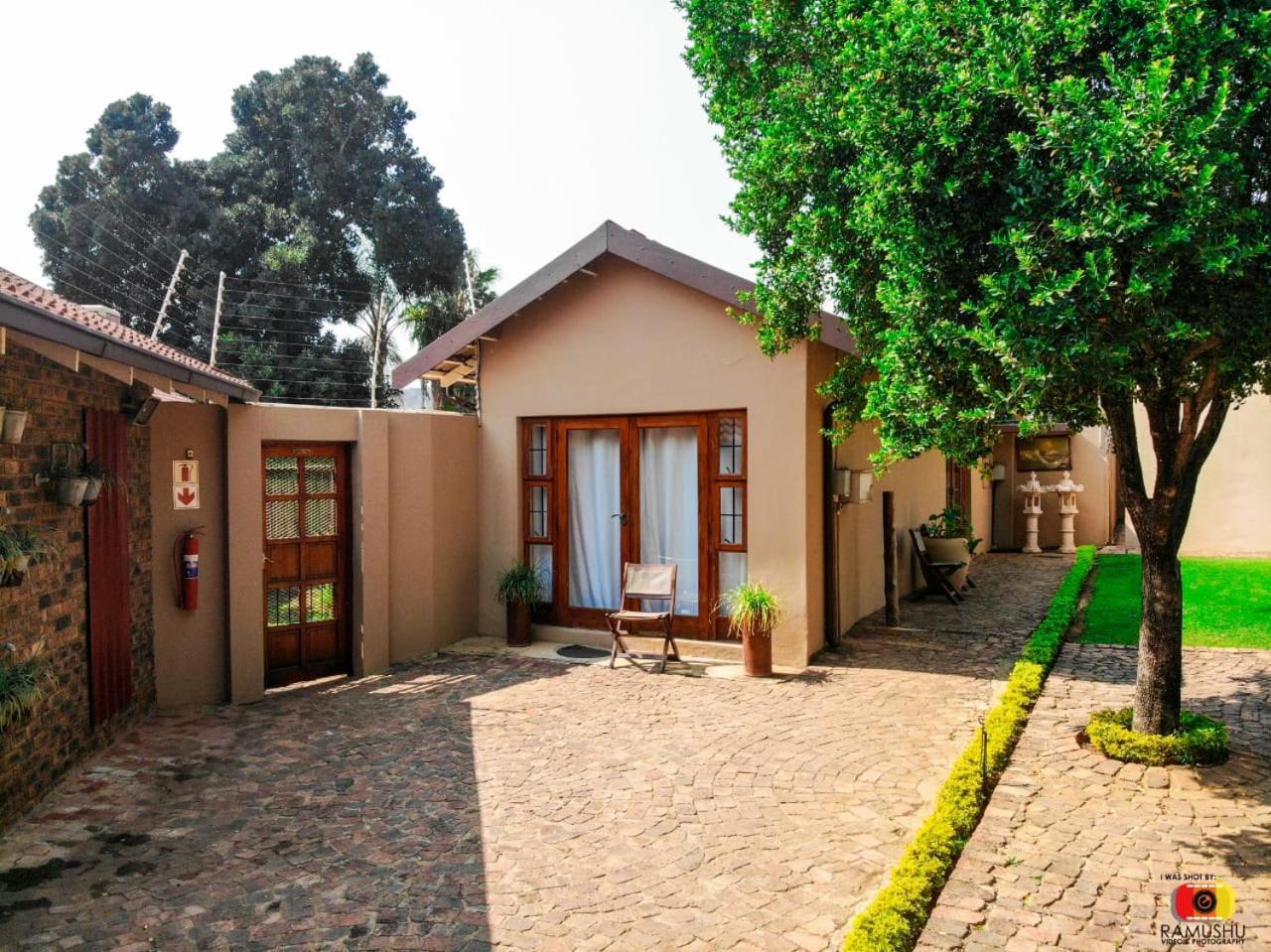 Echo Garden Guesthouse Rustenburg Eksteriør bilde