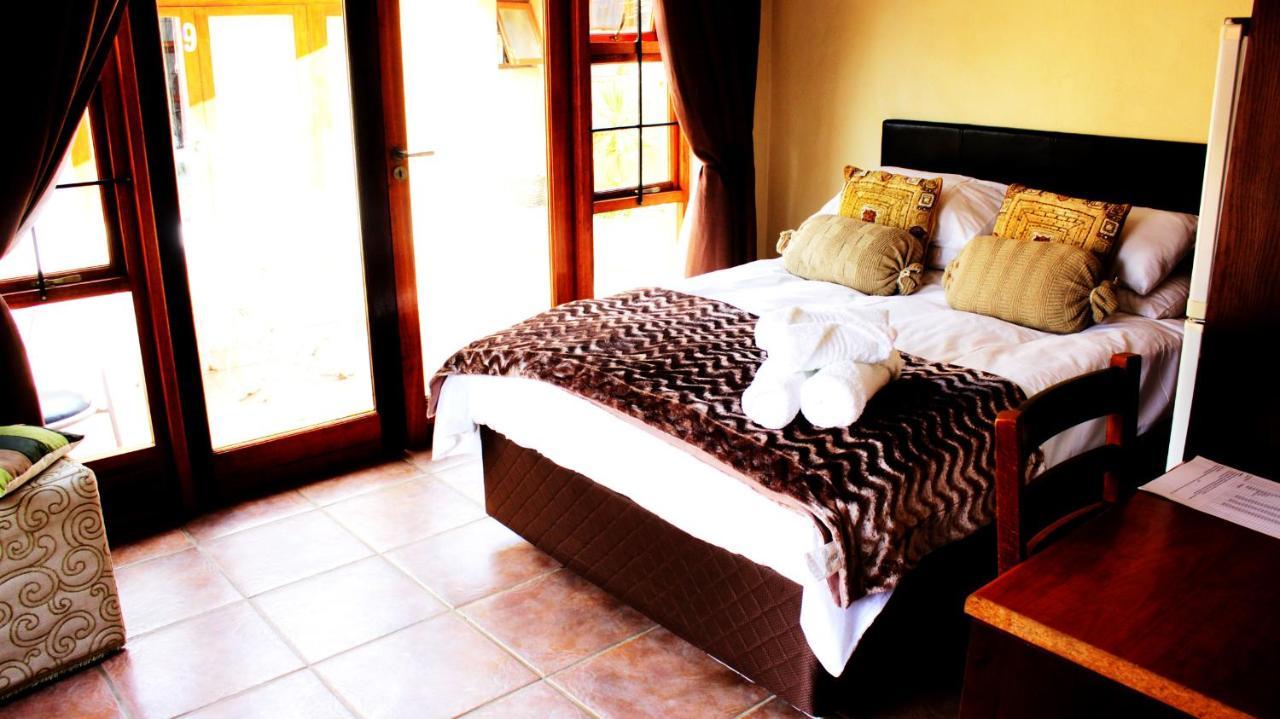 Echo Garden Guesthouse Rustenburg Eksteriør bilde